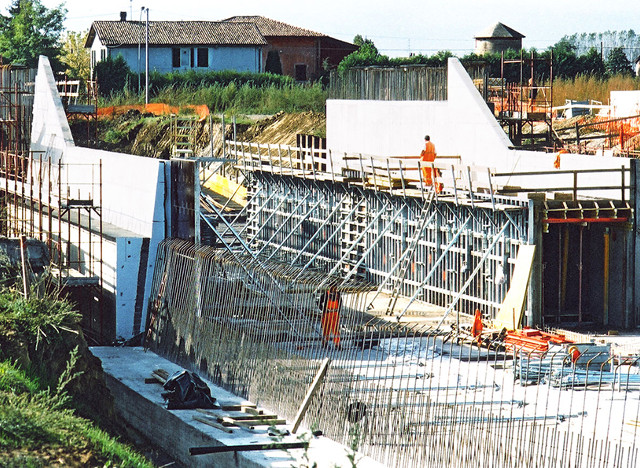 ITALIA, MODENA - FERROCARRIL DE ALTA VELOCIDAD MILáN-BOLONIA, VíAS SECUNDARIAS 